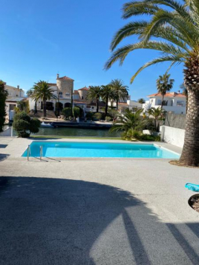 villa avec amarre empuriabrava